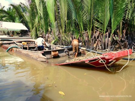 boot defekt reparatur fluss mekong delta vietnam