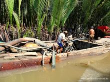 boot wasser mekong delta reparatur